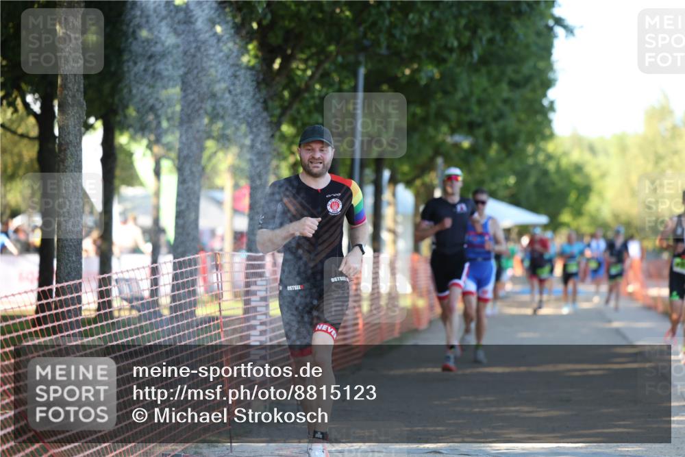 07.09.2025 - 19. Norderstedt Triathlon Michael Strokosch http://msf.ph/oto/8815123 07.09.2025 16:29:36 Laufen 496, 544, 1550, 1593, 1595 meine-sportfotos.de