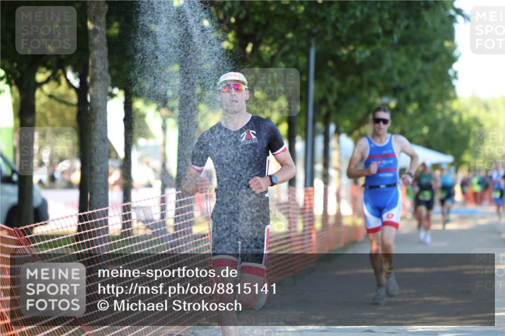 07.09.2025 - 19. Norderstedt Triathlon Michael Strokosch http://msf.ph/oto/8815141 07.09.2025 16:29:38 Laufen 496, 544, 1550, 1595 meine-sportfotos.de