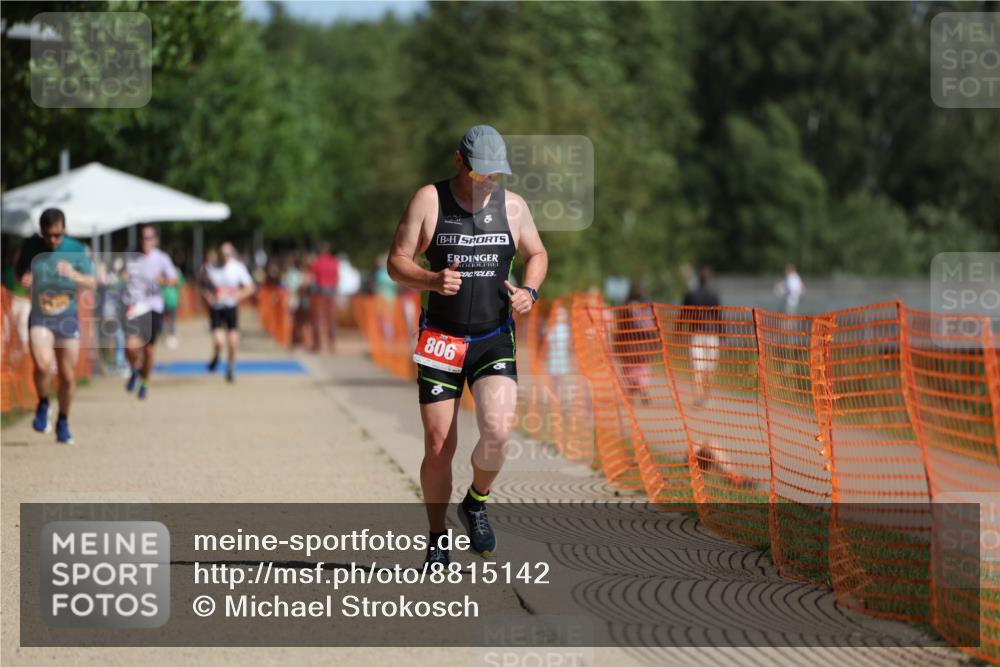07.09.2025 - 19. Norderstedt Triathlon Michael Strokosch http://msf.ph/oto/8815142 07.09.2025 11:44:46 Laufen 806, 1163, 1210 meine-sportfotos.de