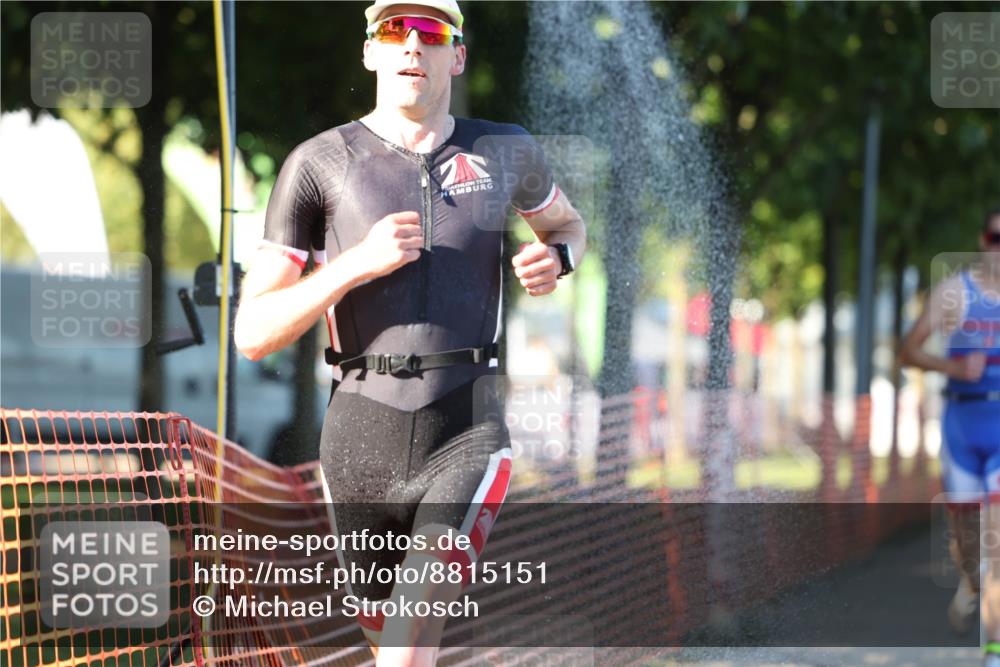 07.09.2025 - 19. Norderstedt Triathlon Michael Strokosch http://msf.ph/oto/8815151 07.09.2025 16:29:39 Laufen 496, 544, 1090, 1550, 1595 meine-sportfotos.de