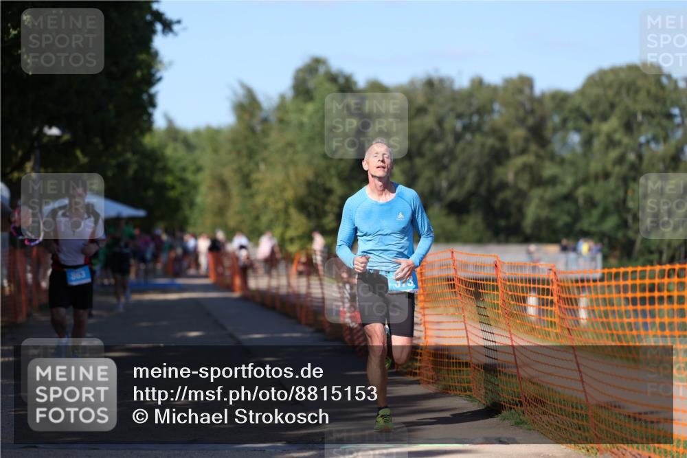07.09.2025 - 19. Norderstedt Triathlon Michael Strokosch http://msf.ph/oto/8815153 07.09.2025 15:32:16 Laufen 373, 863, 1459 meine-sportfotos.de