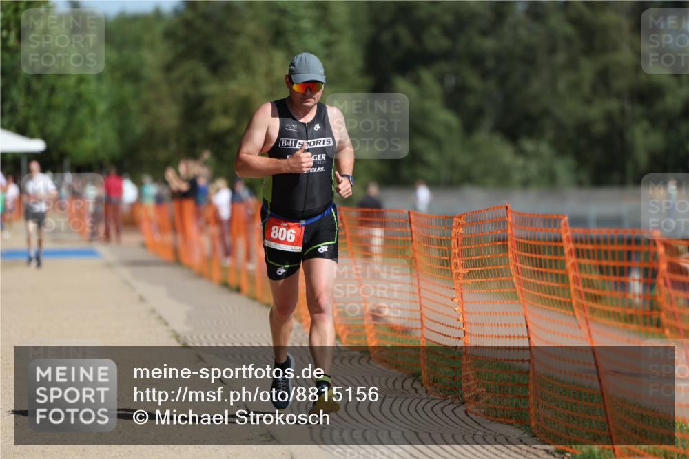 07.09.2025 - 19. Norderstedt Triathlon Michael Strokosch http://msf.ph/oto/8815156 07.09.2025 11:44:47 Laufen 806, 1210 meine-sportfotos.de