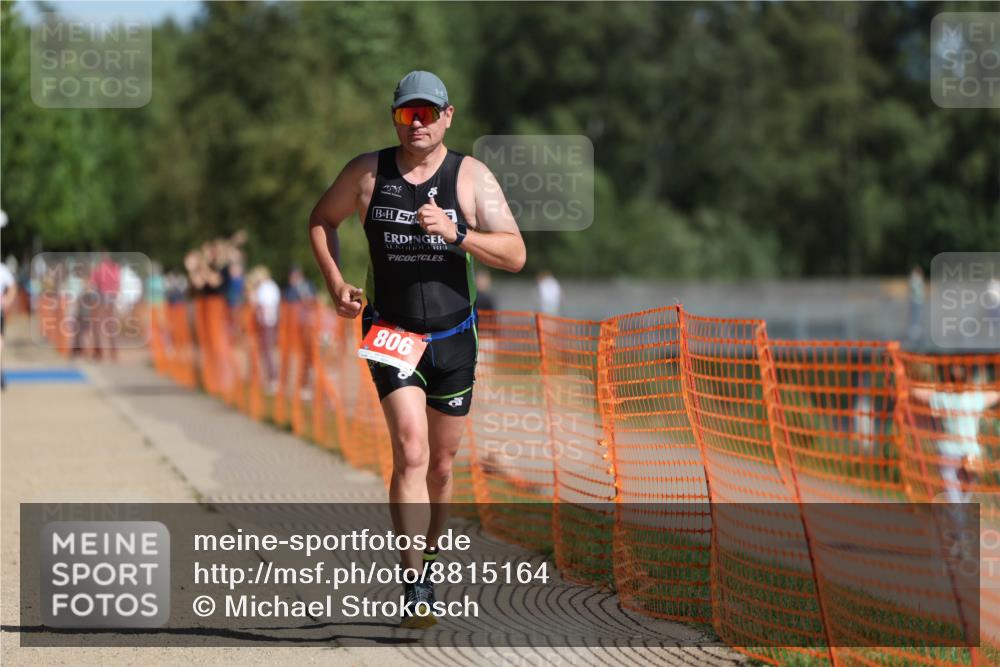 07.09.2025 - 19. Norderstedt Triathlon Michael Strokosch http://msf.ph/oto/8815164 07.09.2025 11:44:47 Laufen 806, 1210 meine-sportfotos.de