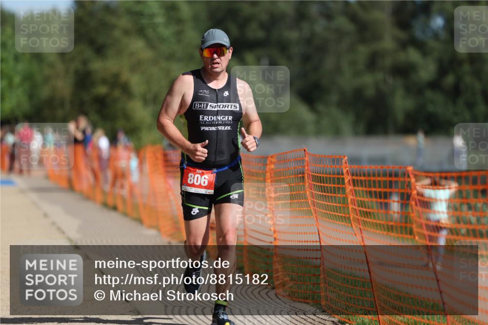 07.09.2025 - 19. Norderstedt Triathlon Michael Strokosch http://msf.ph/oto/8815182 07.09.2025 11:44:48 Laufen 806, 1210 meine-sportfotos.de