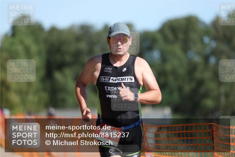 07.09.2025 - 19. Norderstedt Triathlon Michael Strokosch http://msf.ph/oto/8815237 07.09.2025 11:44:49 Laufen 806, 1210 meine-sportfotos.de