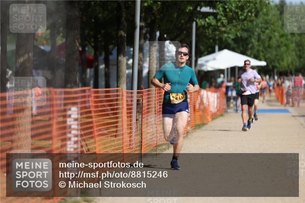 07.09.2025 - 19. Norderstedt Triathlon Michael Strokosch http://msf.ph/oto/8815246 07.09.2025 11:44:50 Laufen 806, 1210 meine-sportfotos.de
