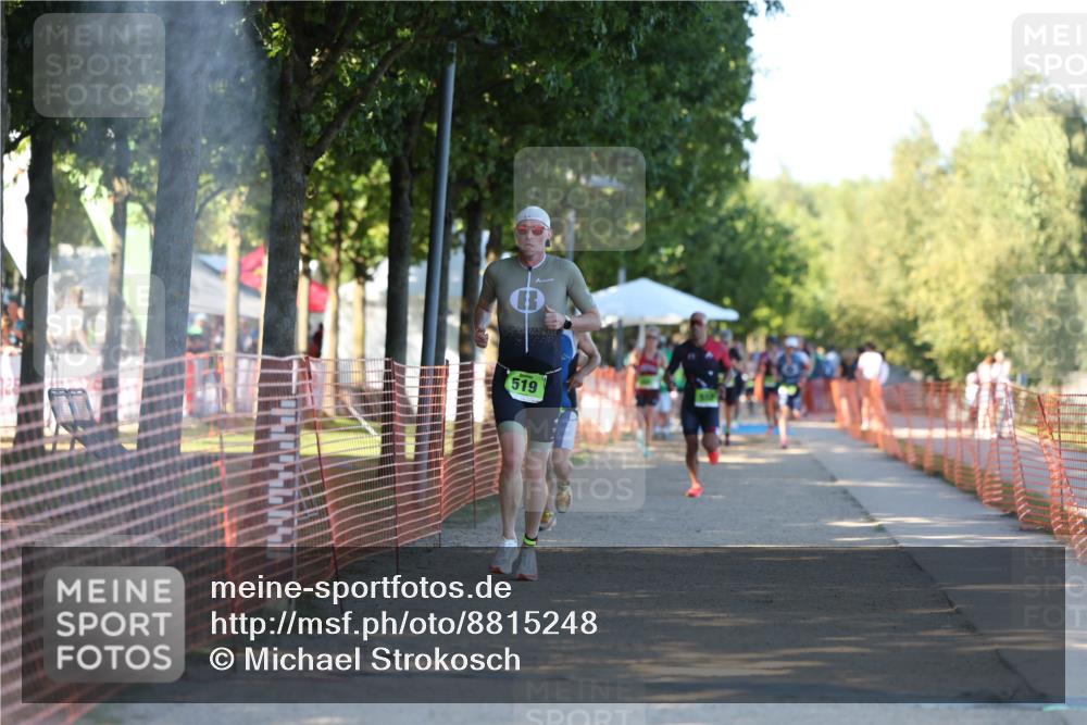 07.09.2025 - 19. Norderstedt Triathlon Michael Strokosch http://msf.ph/oto/8815248 07.09.2025 16:29:53 Laufen 519, 552, 1101, 1564 meine-sportfotos.de