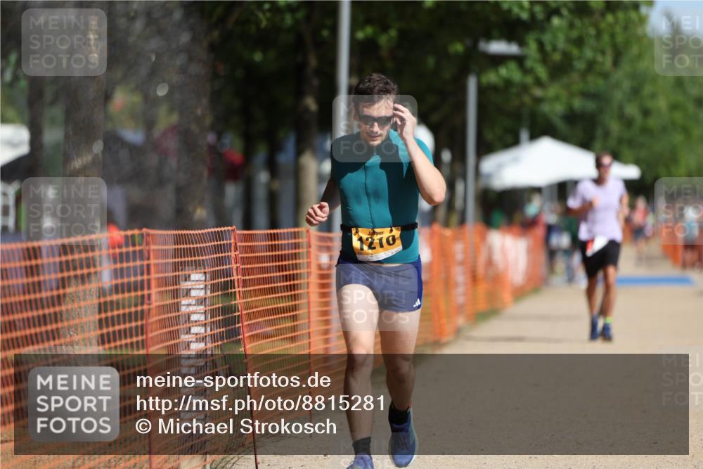 07.09.2025 - 19. Norderstedt Triathlon Michael Strokosch http://msf.ph/oto/8815281 07.09.2025 11:44:52 Laufen 806, 1210, 1274 meine-sportfotos.de