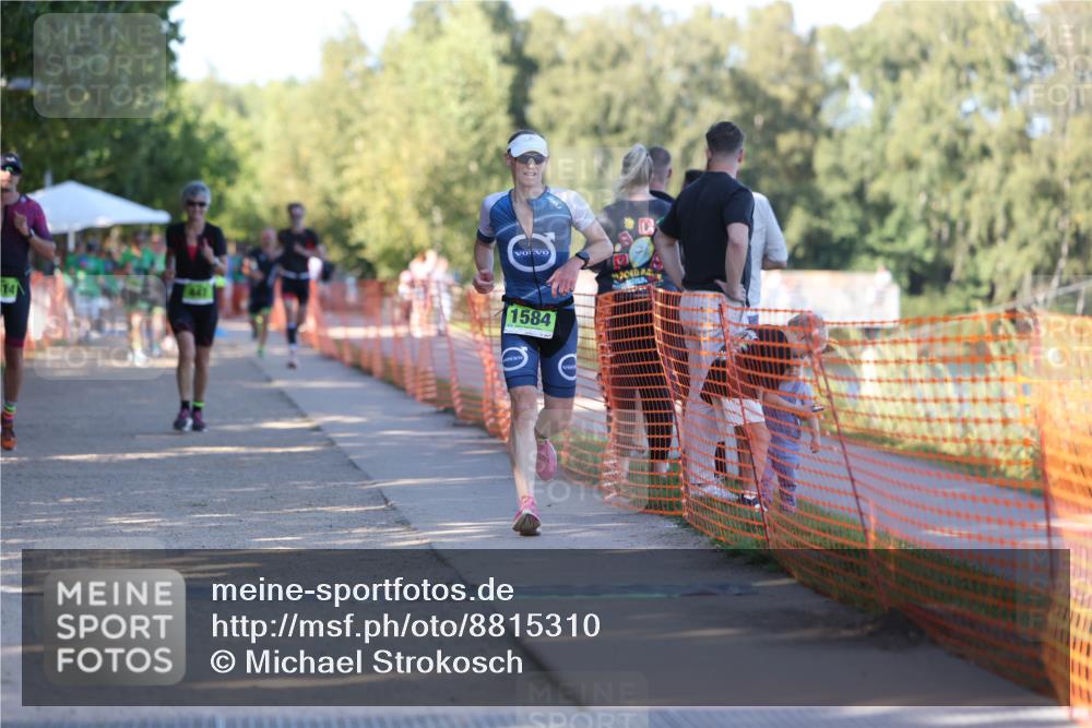 07.09.2025 - 19. Norderstedt Triathlon Michael Strokosch http://msf.ph/oto/8815310 07.09.2025 16:30:05 Laufen 447, 1584, 1614 meine-sportfotos.de