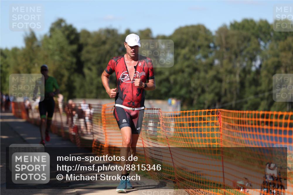 07.09.2025 - 19. Norderstedt Triathlon Michael Strokosch http://msf.ph/oto/8815346 07.09.2025 15:32:46 Laufen 960, 1019 meine-sportfotos.de