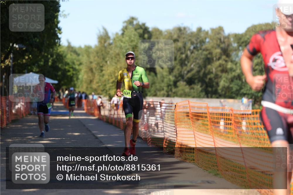07.09.2025 - 19. Norderstedt Triathlon Michael Strokosch http://msf.ph/oto/8815361 07.09.2025 15:32:48 Laufen 960, 1019 meine-sportfotos.de
