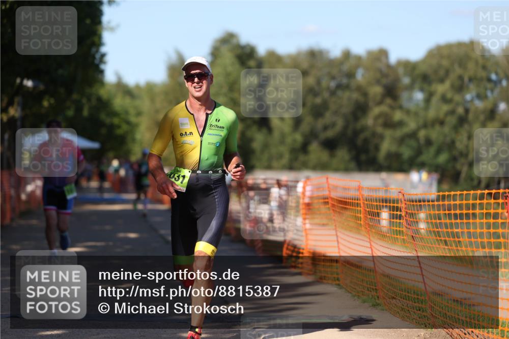 07.09.2025 - 19. Norderstedt Triathlon Michael Strokosch http://msf.ph/oto/8815387 07.09.2025 15:32:50 Laufen 960, 1019, 1503 meine-sportfotos.de