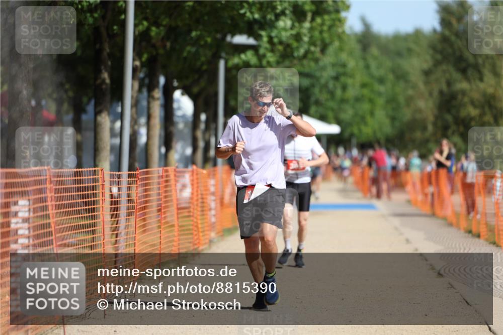 07.09.2025 - 19. Norderstedt Triathlon Michael Strokosch http://msf.ph/oto/8815390 07.09.2025 11:44:56 Laufen 300, 1210, 1274 meine-sportfotos.de