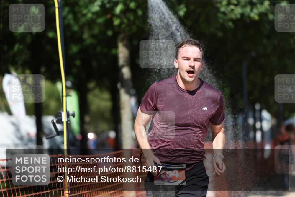 07.09.2025 - 19. Norderstedt Triathlon Michael Strokosch http://msf.ph/oto/8815487 07.09.2025 13:37:24 Laufen 264, 305, 1389 meine-sportfotos.de