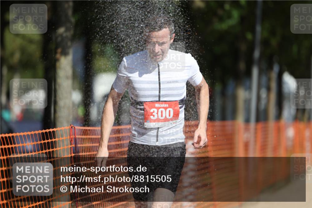 07.09.2025 - 19. Norderstedt Triathlon Michael Strokosch http://msf.ph/oto/8815505 07.09.2025 11:45:02 Laufen 300, 1274 meine-sportfotos.de