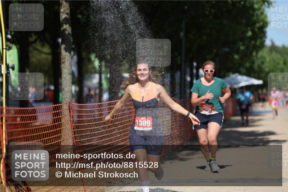 07.09.2025 - 19. Norderstedt Triathlon Michael Strokosch http://msf.ph/oto/8815528 07.09.2025 13:37:28 Laufen 305, 1389 meine-sportfotos.de