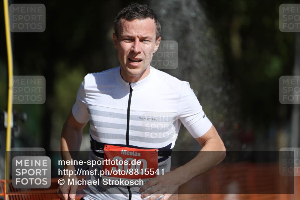 07.09.2025 - 19. Norderstedt Triathlon Michael Strokosch http://msf.ph/oto/8815541 07.09.2025 11:45:03 Laufen 300, 1274 meine-sportfotos.de
