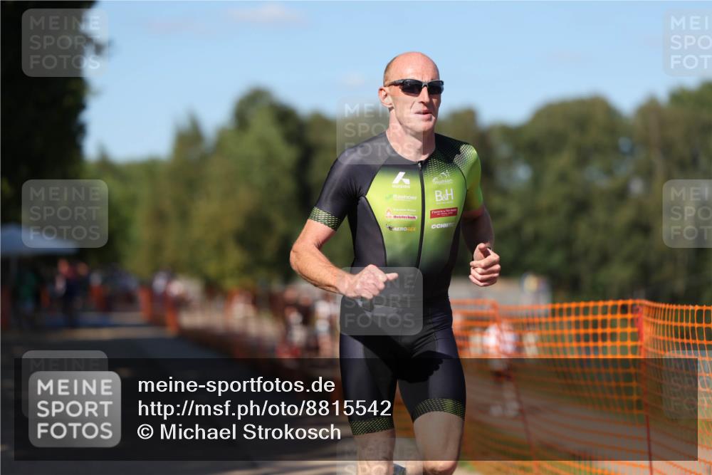 07.09.2025 - 19. Norderstedt Triathlon Michael Strokosch http://msf.ph/oto/8815542 07.09.2025 15:33:08 Laufen 1483 meine-sportfotos.de