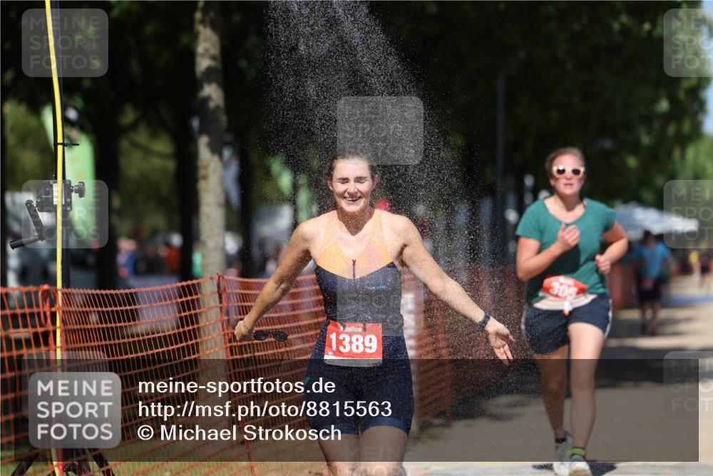 07.09.2025 - 19. Norderstedt Triathlon Michael Strokosch http://msf.ph/oto/8815563 07.09.2025 13:37:29 Laufen 305, 1389 meine-sportfotos.de