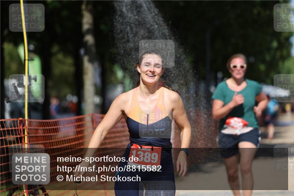 07.09.2025 - 19. Norderstedt Triathlon Michael Strokosch http://msf.ph/oto/8815582 07.09.2025 13:37:29 Laufen 305, 1389 meine-sportfotos.de