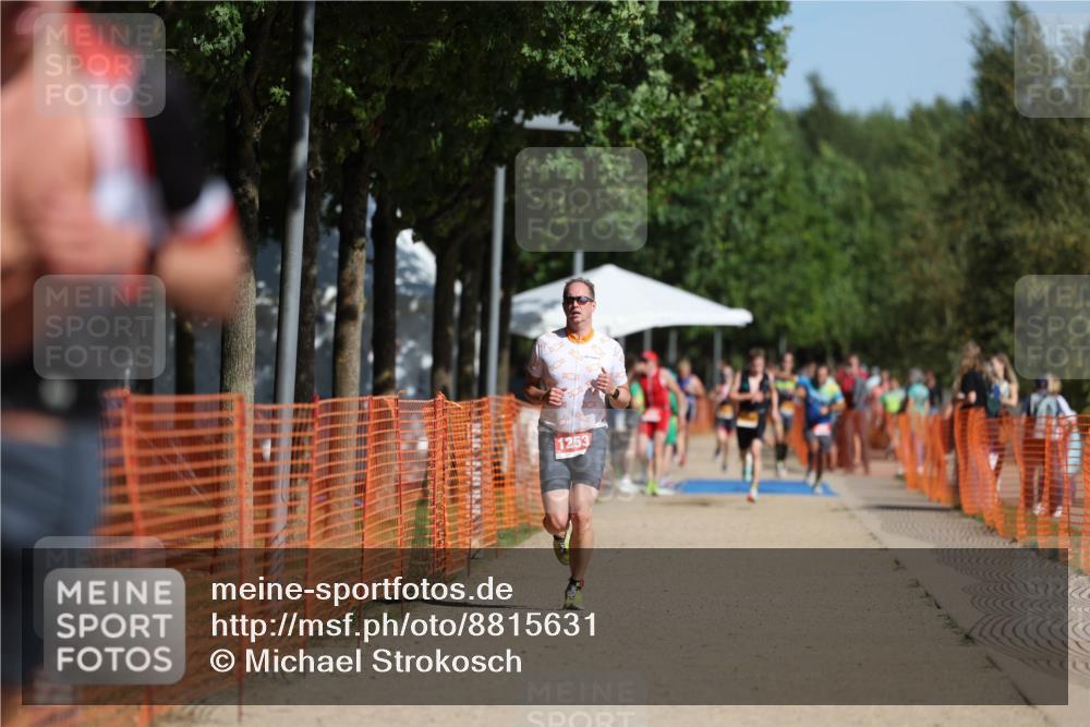 07.09.2025 - 19. Norderstedt Triathlon Michael Strokosch http://msf.ph/oto/8815631 07.09.2025 11:45:16 Laufen 1202, 1253 meine-sportfotos.de
