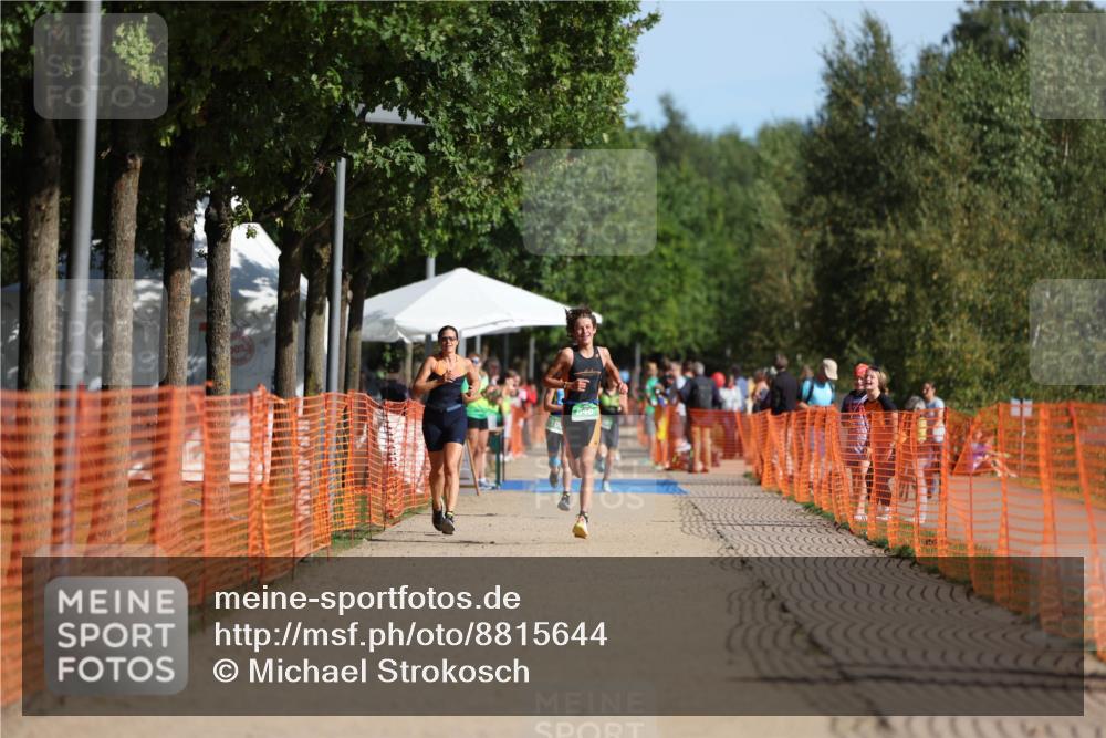 07.09.2025 - 19. Norderstedt Triathlon Michael Strokosch http://msf.ph/oto/8815644 07.09.2025 10:46:44 Laufen 646 meine-sportfotos.de