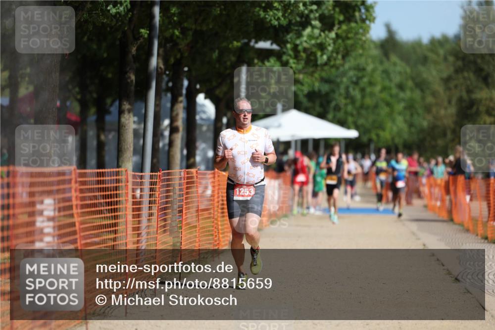 07.09.2025 - 19. Norderstedt Triathlon Michael Strokosch http://msf.ph/oto/8815659 07.09.2025 11:45:18 Laufen 1202, 1253 meine-sportfotos.de