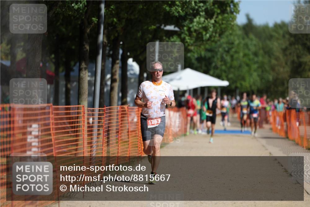 07.09.2025 - 19. Norderstedt Triathlon Michael Strokosch http://msf.ph/oto/8815667 07.09.2025 11:45:19 Laufen 1202, 1253 meine-sportfotos.de