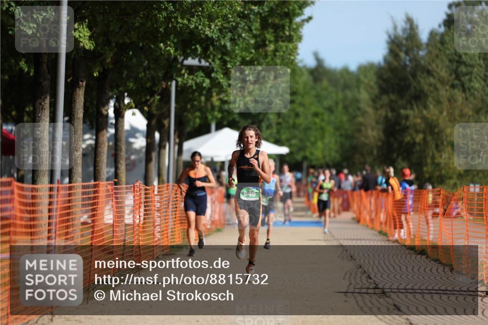 07.09.2025 - 19. Norderstedt Triathlon Michael Strokosch http://msf.ph/oto/8815732 07.09.2025 10:46:46 Laufen 646 meine-sportfotos.de