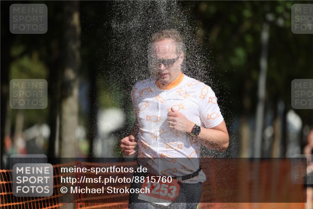 07.09.2025 - 19. Norderstedt Triathlon Michael Strokosch http://msf.ph/oto/8815760 07.09.2025 11:45:24 Laufen 1166, 1253 meine-sportfotos.de