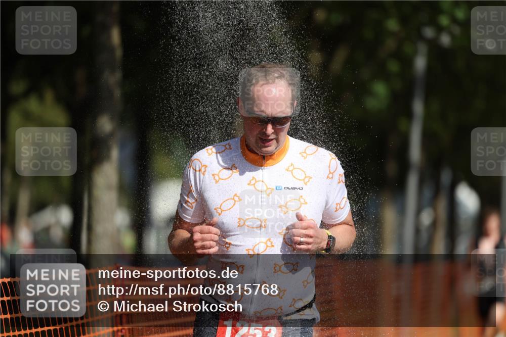 07.09.2025 - 19. Norderstedt Triathlon Michael Strokosch http://msf.ph/oto/8815768 07.09.2025 11:45:24 Laufen 1166, 1253 meine-sportfotos.de