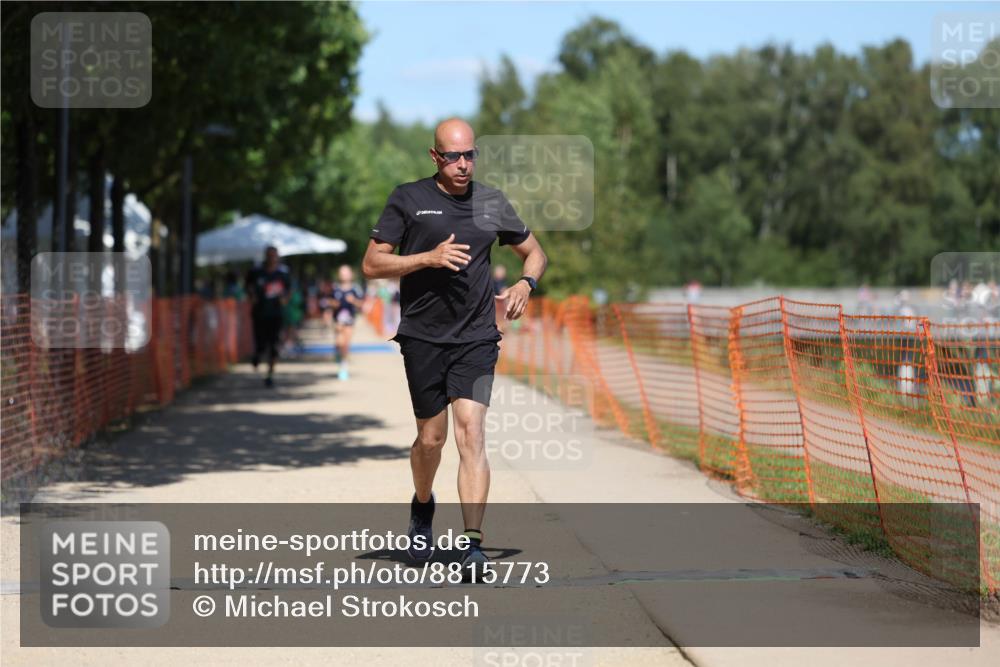 07.09.2025 - 19. Norderstedt Triathlon Michael Strokosch http://msf.ph/oto/8815773 07.09.2025 13:38:05 Laufen 141 meine-sportfotos.de