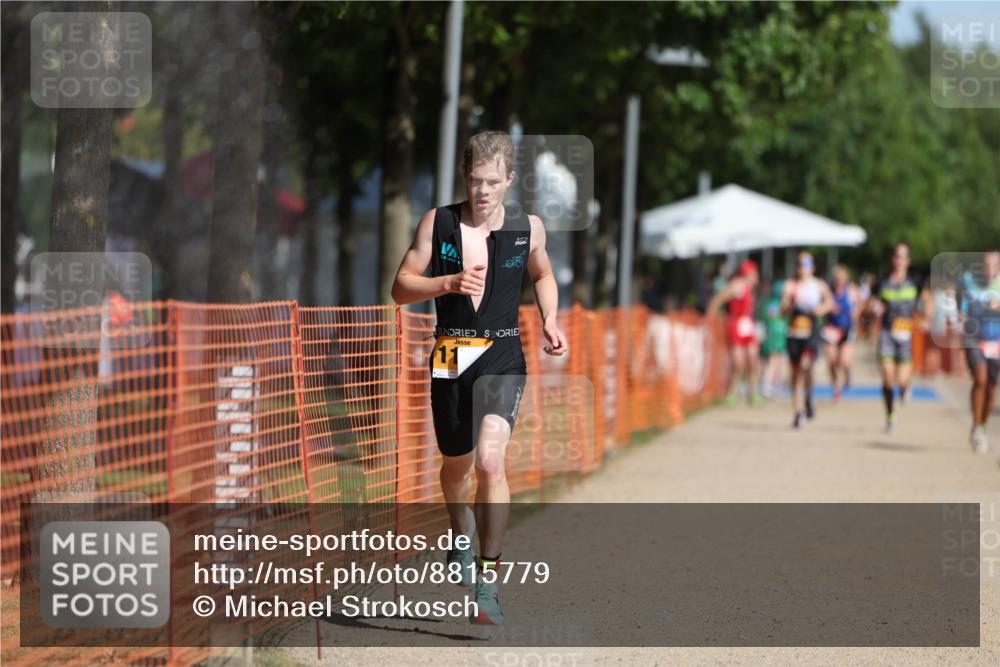 07.09.2025 - 19. Norderstedt Triathlon Michael Strokosch http://msf.ph/oto/8815779 07.09.2025 11:45:26 Laufen 1166, 1253 meine-sportfotos.de