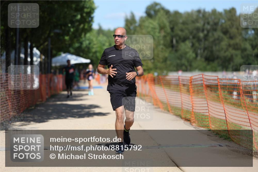 07.09.2025 - 19. Norderstedt Triathlon Michael Strokosch http://msf.ph/oto/8815792 07.09.2025 13:38:06 Laufen 141 meine-sportfotos.de
