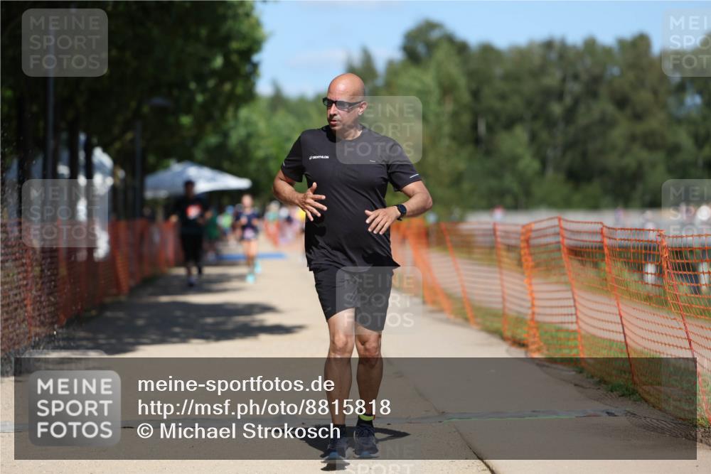 07.09.2025 - 19. Norderstedt Triathlon Michael Strokosch http://msf.ph/oto/8815818 07.09.2025 13:38:07 Laufen 141 meine-sportfotos.de