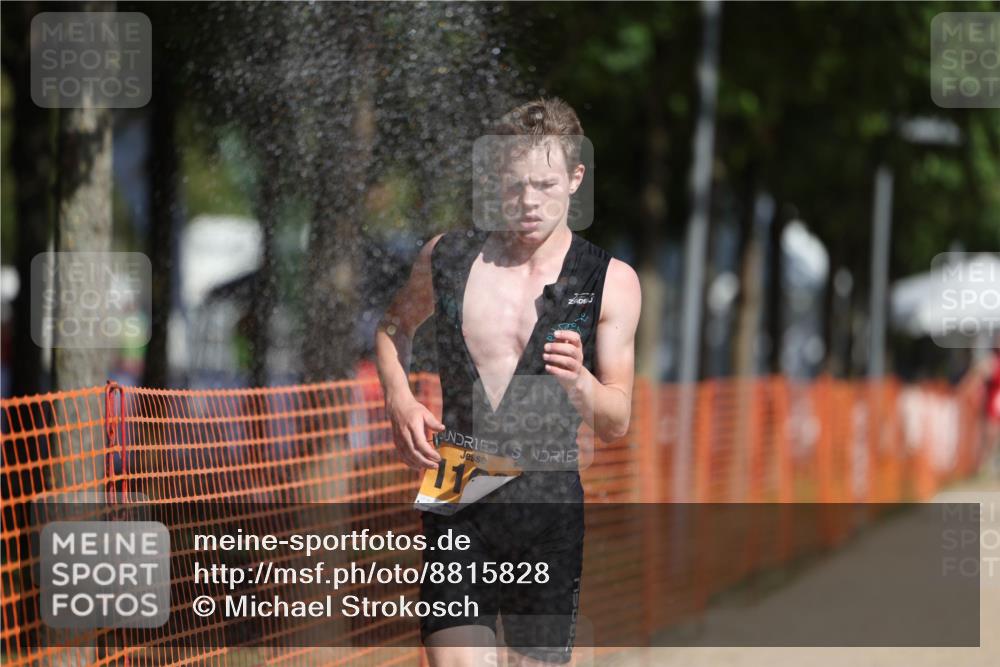 07.09.2025 - 19. Norderstedt Triathlon Michael Strokosch http://msf.ph/oto/8815828 07.09.2025 11:45:28 Laufen 1166 meine-sportfotos.de