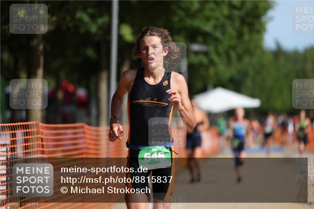 07.09.2025 - 19. Norderstedt Triathlon Michael Strokosch http://msf.ph/oto/8815837 07.09.2025 10:46:50 Laufen 106, 646, 1144 meine-sportfotos.de