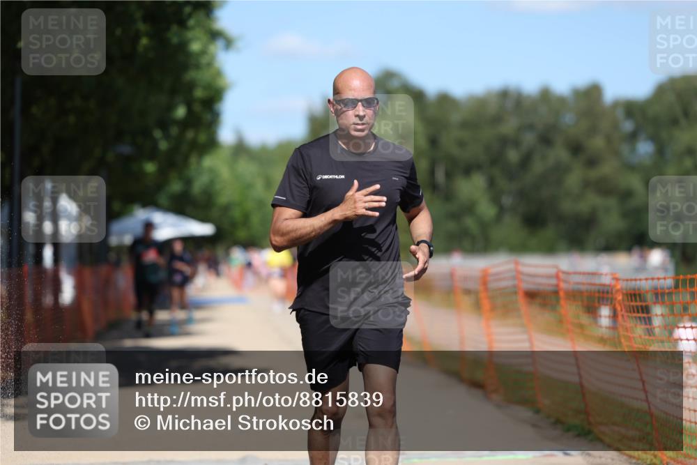 07.09.2025 - 19. Norderstedt Triathlon Michael Strokosch http://msf.ph/oto/8815839 07.09.2025 13:38:08 Laufen 141, 232 meine-sportfotos.de
