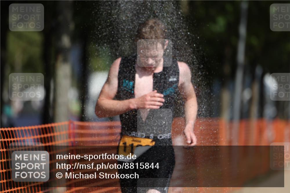 07.09.2025 - 19. Norderstedt Triathlon Michael Strokosch http://msf.ph/oto/8815844 07.09.2025 11:45:28 Laufen 1166 meine-sportfotos.de