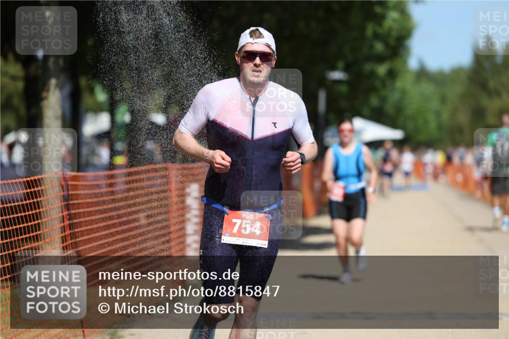 07.09.2025 - 19. Norderstedt Triathlon Michael Strokosch http://msf.ph/oto/8815847 07.09.2025 12:56:39 Laufen 754, 1243, 1373 meine-sportfotos.de