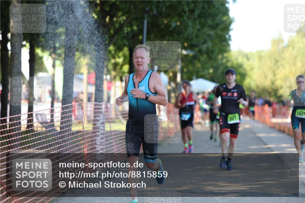 07.09.2025 - 19. Norderstedt Triathlon Michael Strokosch http://msf.ph/oto/8815859 07.09.2025 16:32:07 Laufen 397, 521, 884, 1079, 1108, 1549, 1630 meine-sportfotos.de