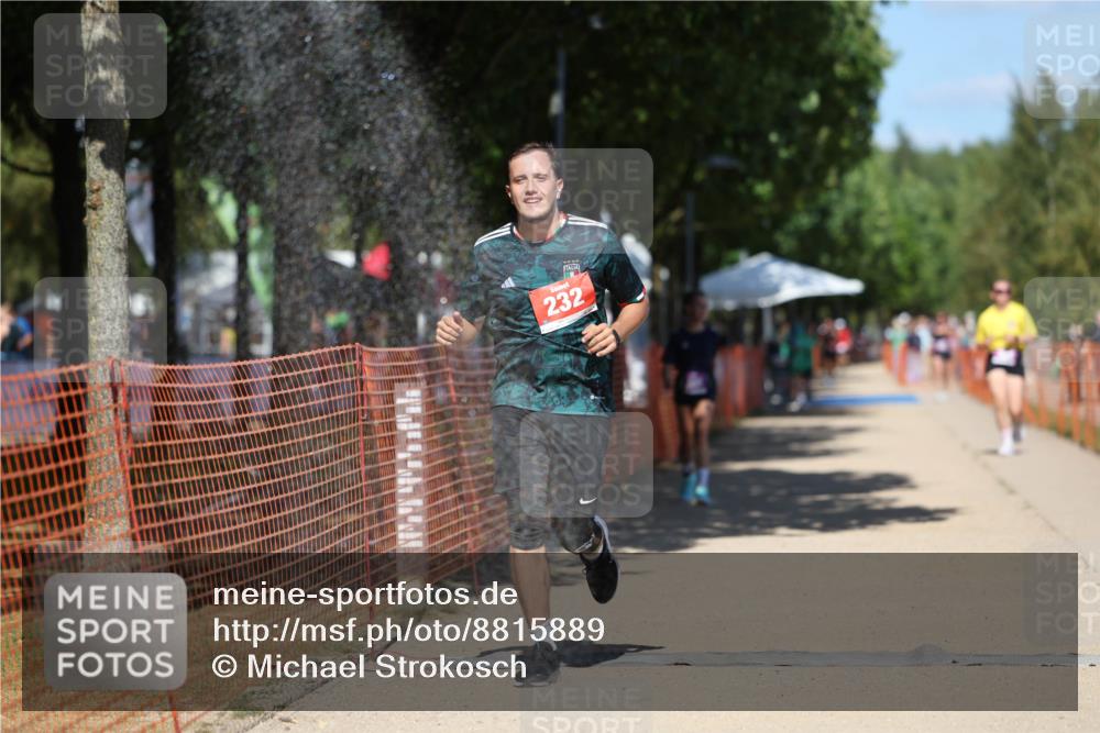 07.09.2025 - 19. Norderstedt Triathlon Michael Strokosch http://msf.ph/oto/8815889 07.09.2025 13:38:16 Laufen 232, 333 meine-sportfotos.de