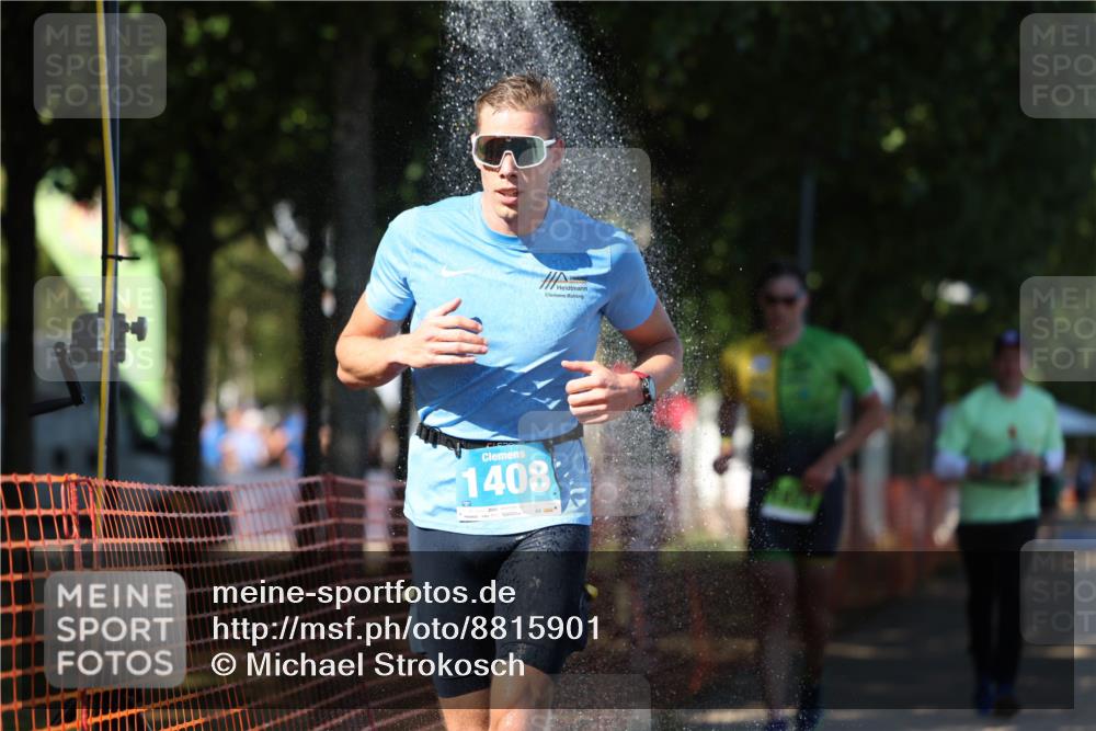 07.09.2025 - 19. Norderstedt Triathlon Michael Strokosch http://msf.ph/oto/8815901 07.09.2025 15:34:12 Laufen 905, 1408 meine-sportfotos.de
