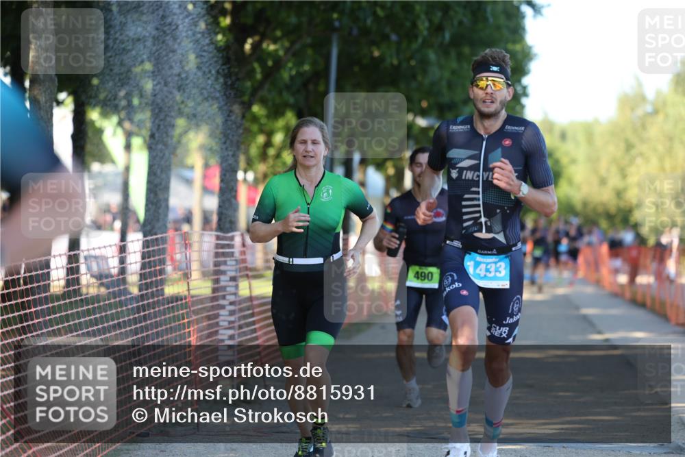 07.09.2025 - 19. Norderstedt Triathlon Michael Strokosch http://msf.ph/oto/8815931 07.09.2025 16:32:17 Laufen 466, 490, 1108, 1497, 1631 meine-sportfotos.de