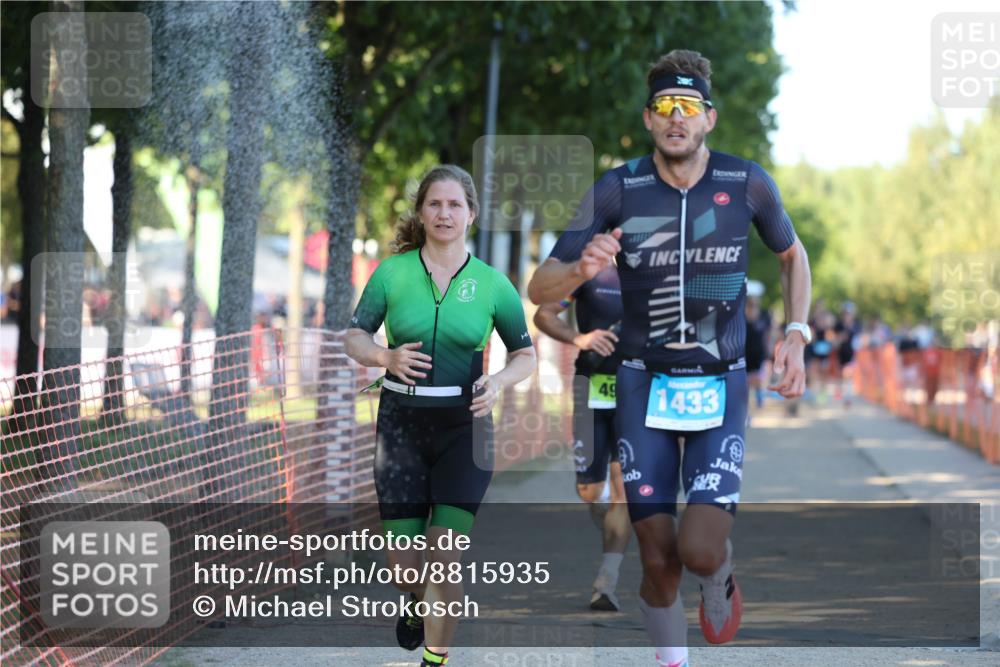 07.09.2025 - 19. Norderstedt Triathlon Michael Strokosch http://msf.ph/oto/8815935 07.09.2025 16:32:17 Laufen 466, 490, 1108, 1497, 1631 meine-sportfotos.de