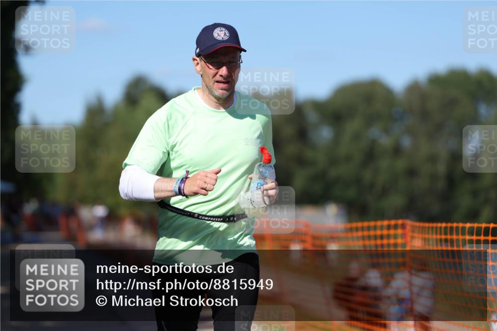 07.09.2025 - 19. Norderstedt Triathlon Michael Strokosch http://msf.ph/oto/8815949 07.09.2025 15:34:16 Laufen 905 meine-sportfotos.de