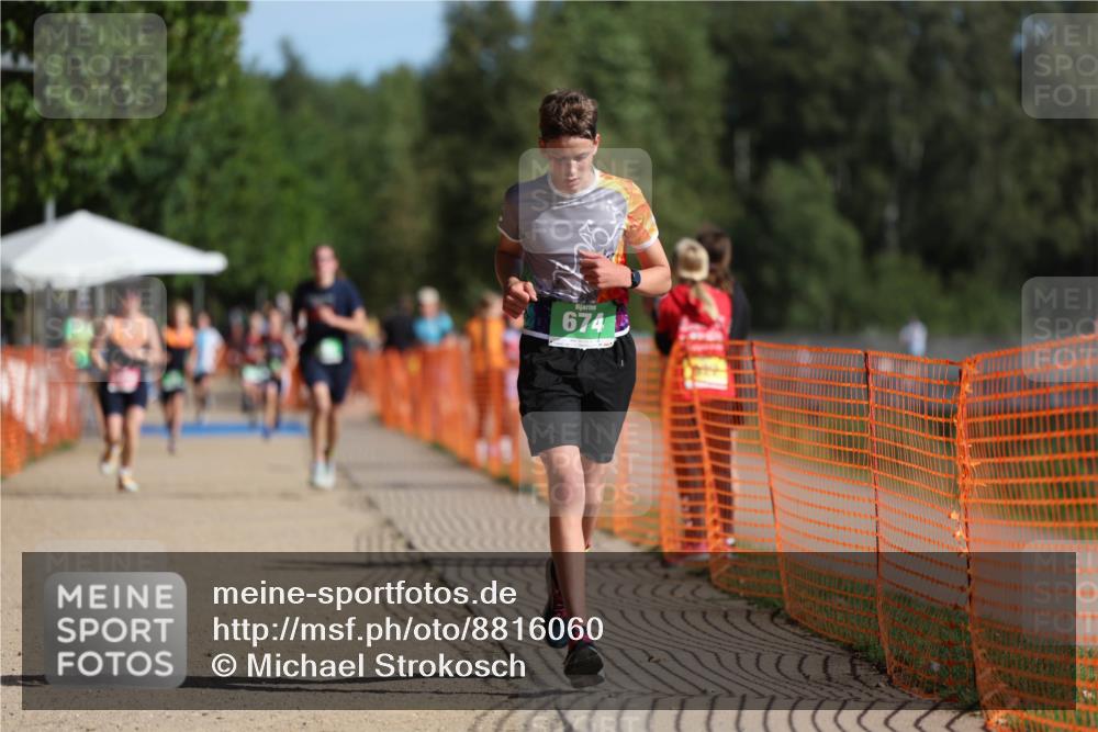 07.09.2025 - 19. Norderstedt Triathlon Michael Strokosch http://msf.ph/oto/8816060 07.09.2025 10:47:03 Laufen 105, 674, 693 meine-sportfotos.de