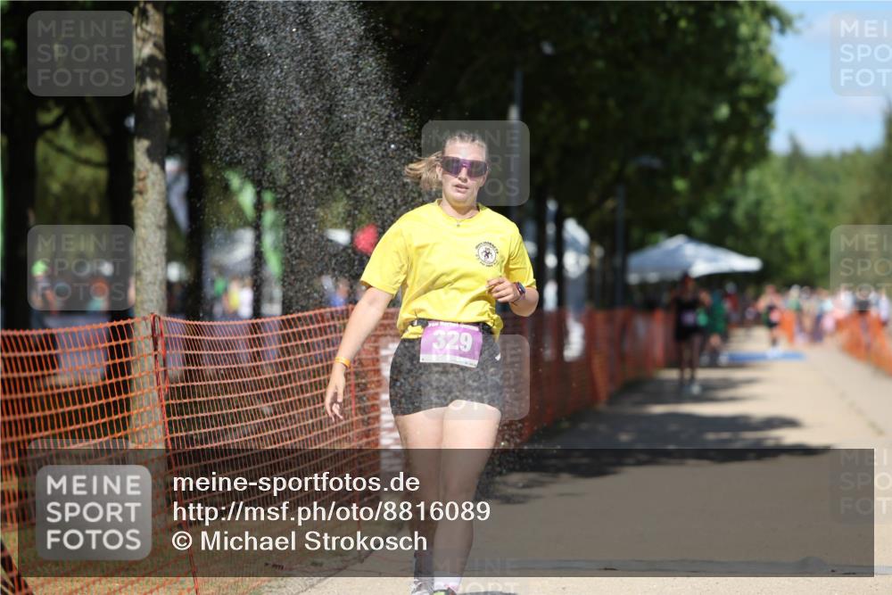 07.09.2025 - 19. Norderstedt Triathlon Michael Strokosch http://msf.ph/oto/8816089 07.09.2025 13:38:27 Laufen 329, 333 meine-sportfotos.de