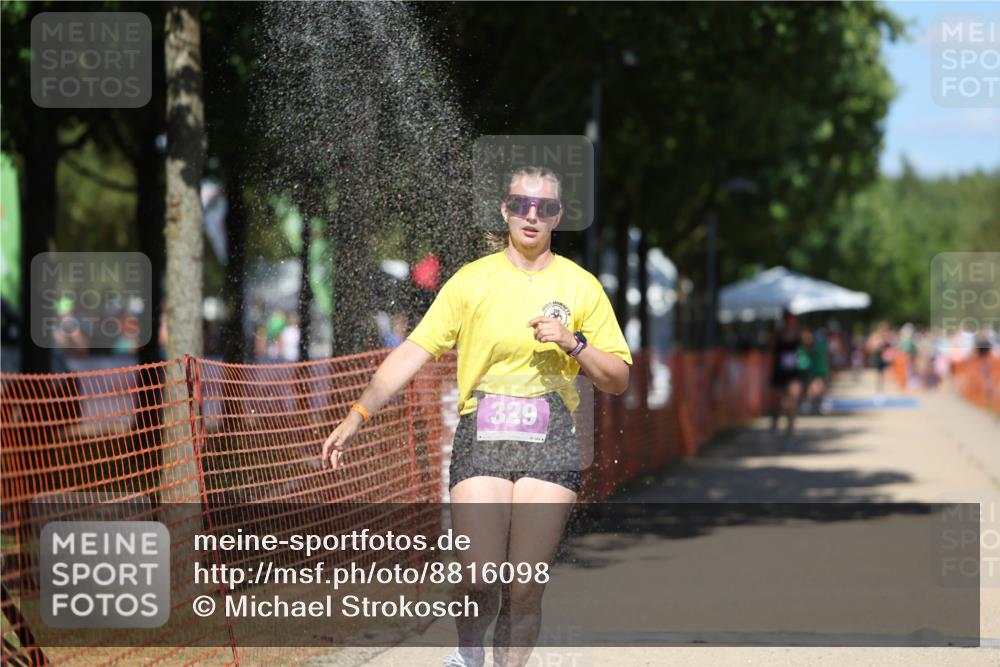 07.09.2025 - 19. Norderstedt Triathlon Michael Strokosch http://msf.ph/oto/8816098 07.09.2025 13:38:27 Laufen 329, 333 meine-sportfotos.de