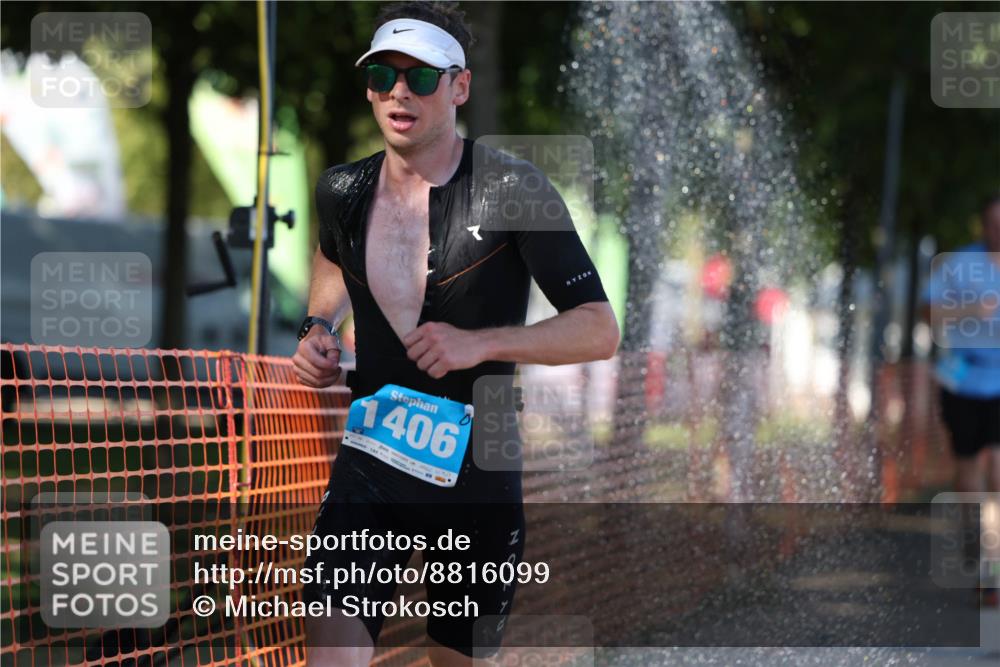 07.09.2025 - 19. Norderstedt Triathlon Michael Strokosch http://msf.ph/oto/8816099 07.09.2025 15:34:46 Laufen 420, 427 meine-sportfotos.de